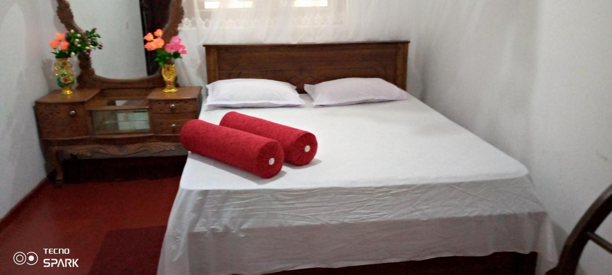 Desitha Family House Otel Mirissa Dış mekan fotoğraf
